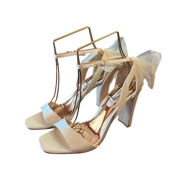 Badgley Mischka Kim Mesh Tulle Back  Bow Block Heel Wedding Ivory NEW Size 6 - Picture 2 of 10